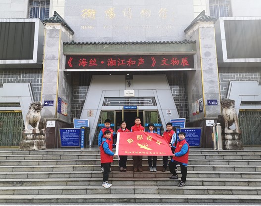 紅領(lǐng)巾講解員走進(jìn)市博物館開展志愿者活動(dòng)